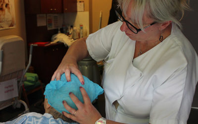 La socio-esthétique en EHPAD, pour renforcer l’auto-estime des résidents